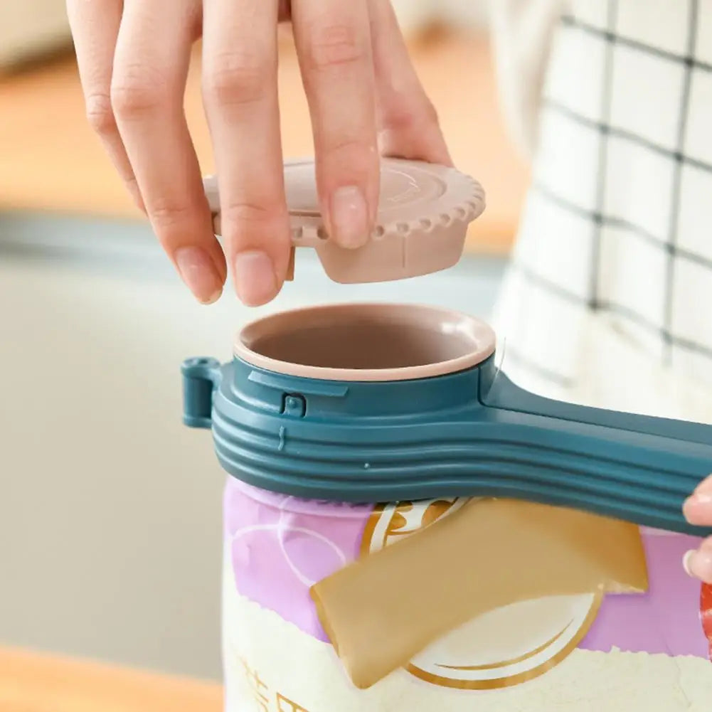 Bag Clip with Pour Spout Reusable Cap Sealer Clips Convenient Food Bag Clips Moisture-Proof Snack Clips Kitchen Accessories